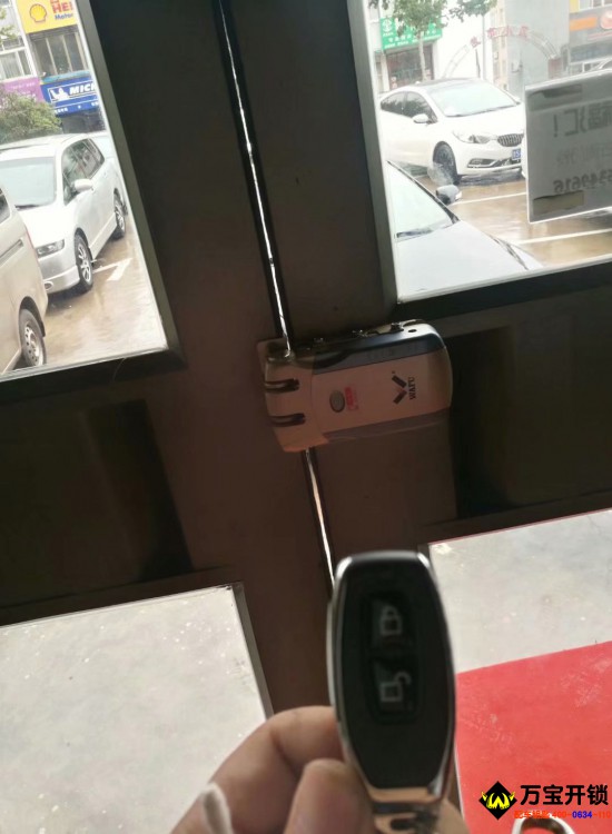 萊蕪遙控鎖！隱形鎖！遠程遙控開鎖！室內(nèi)觸摸開鎖！再也不擔(dān)心亂人進了！讓小偷更無從下手！0634-6666266
